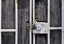 Geheime Briefmarkensprache – Liste der Bedeutungen Geheime Briefmarkensprache - Geheime Botschaften auf Briefmarken